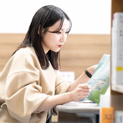 学習する学生